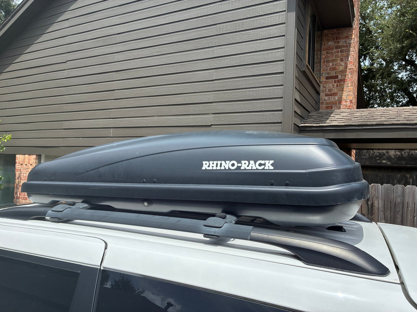 Rhino Rack MasterFit Roof Box 440L - Rental