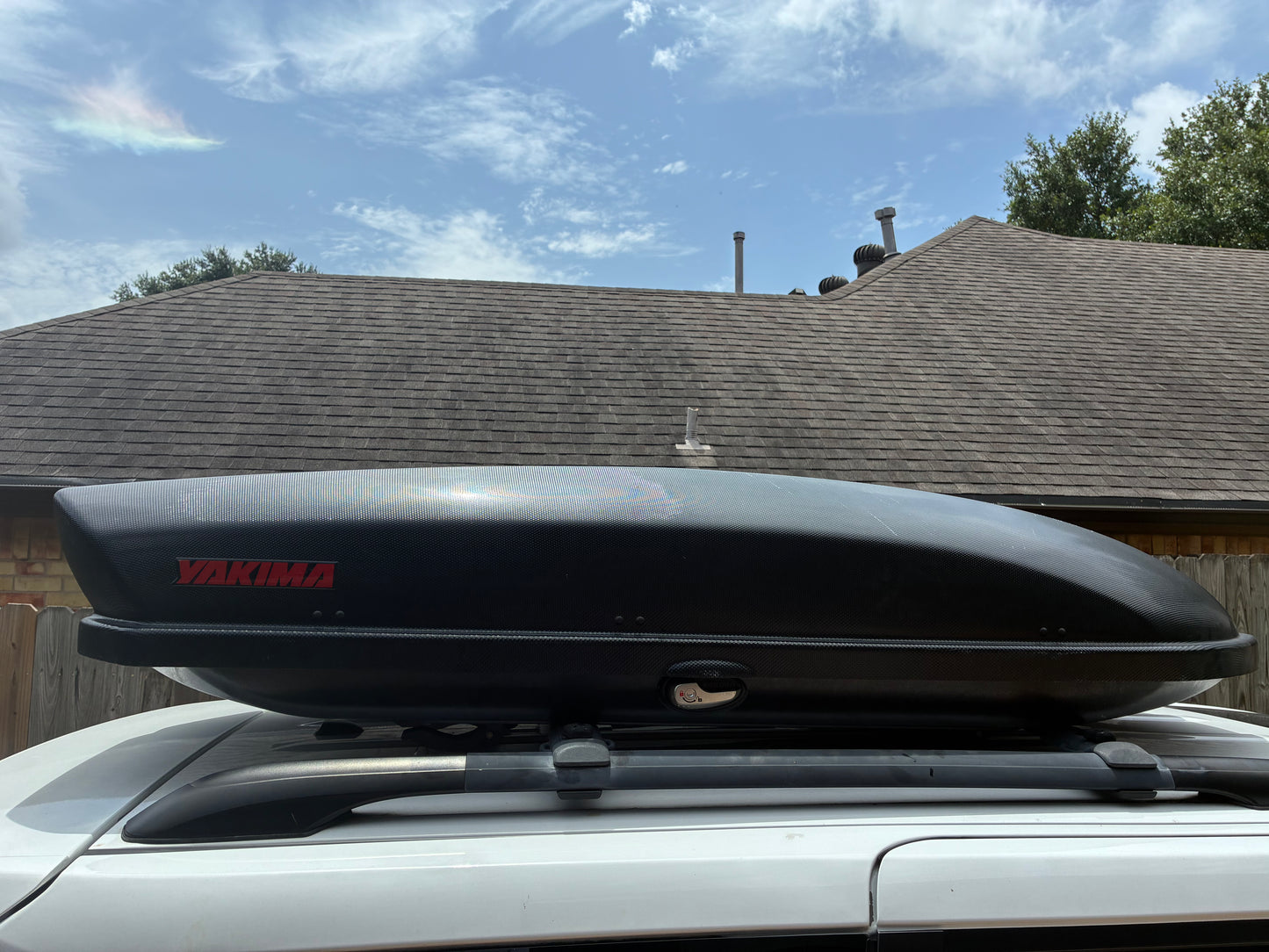 Yakima SkyBox 16 Carbonite - Rental Unit