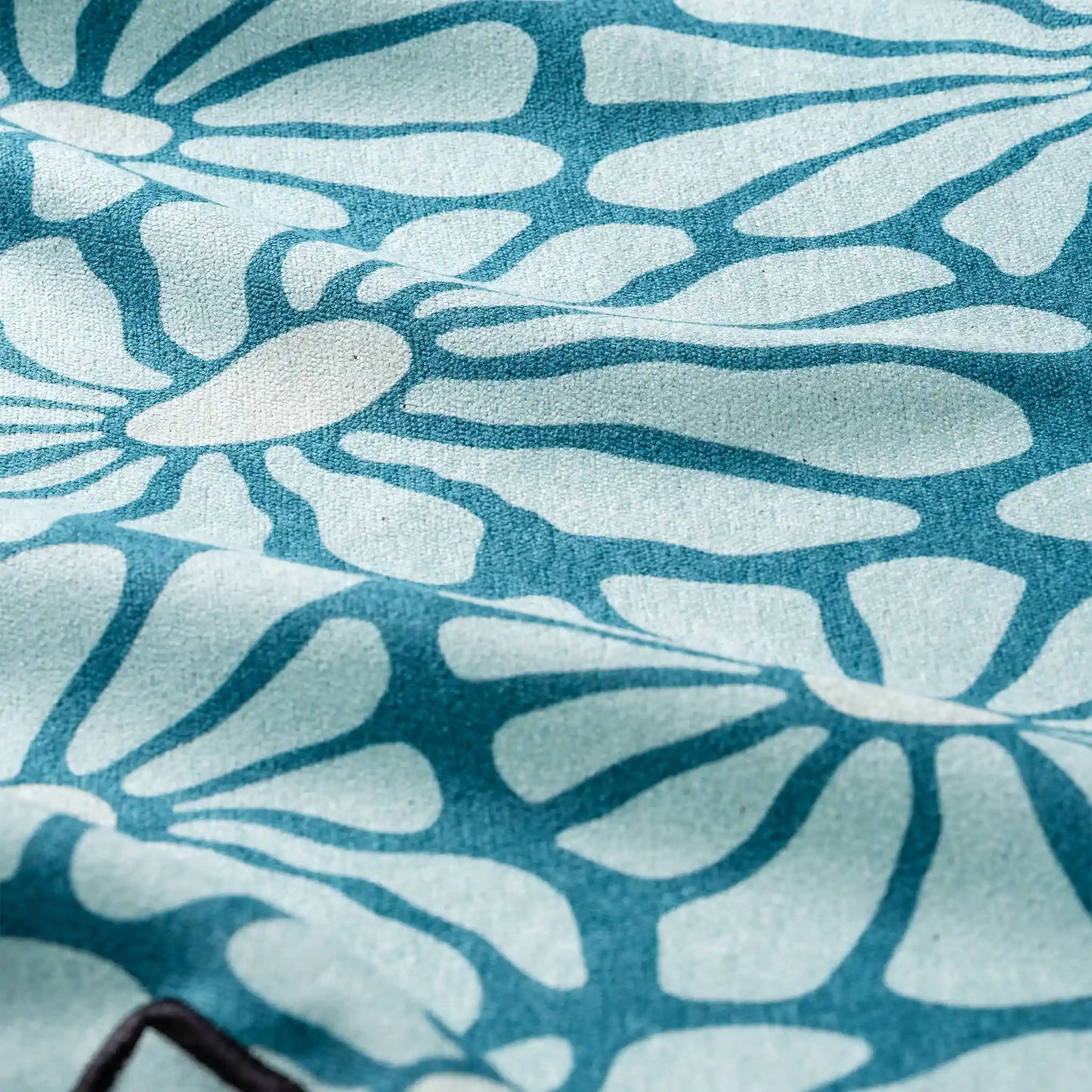 Hand Towel: Lazy Daisy Seafoam Green